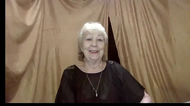 Snapshot of _Estelitta_5 chatting on February 20, 5:46 pm Estelitta 5 online show from February 20, 5:46 pm