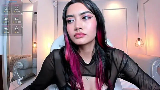 Snapshot of AzuraKindong chatting on January 30, 1:33 am AzuraKindong online show from January 30, 1:33 am