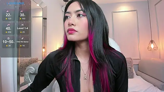 Snapshot of AzuraKindong chatting on February 17, 7:53 pm AzuraKindong online show from February 17, 7:53 pm