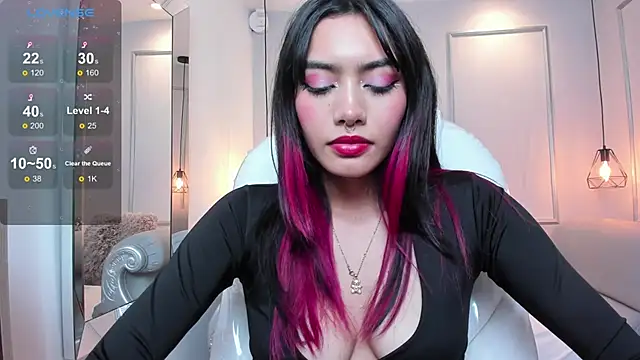 Snapshot of AzuraKindong chatting on February 24, 10:25 pm AzuraKindong online show from February 24, 10:25 pm