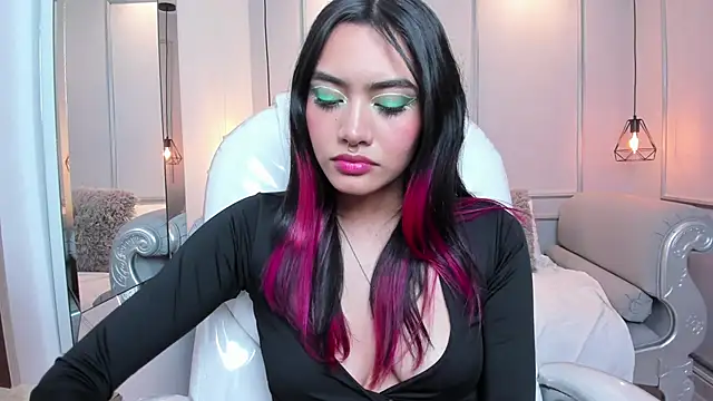 Snapshot of AzuraKindong chatting on March 17, 10:17 pm AzuraKindong online show from March 17, 10:17 pm