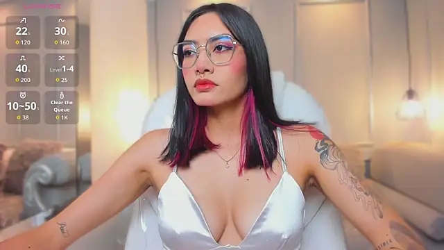 AzuraKindong online show from February 26, 7:13 pm