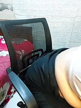 Snapshot of Adiba_2 chatting on June 14, 2:24 am Adiba 2 online show from June 14, 2:24 am
