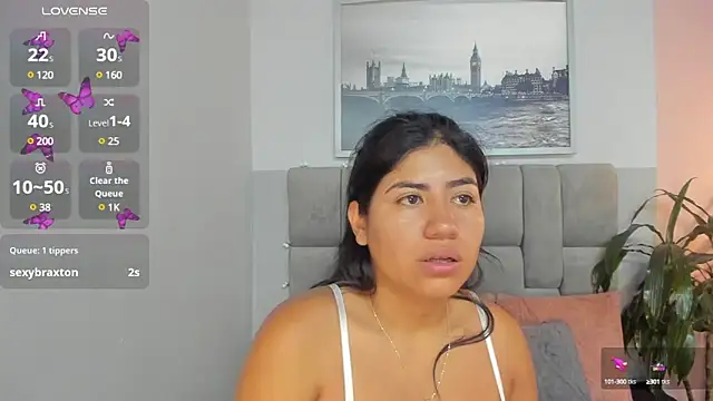 hottie mine  online show from January 28, 7:10 pm
