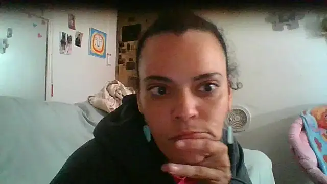 Snapshot of ExoticVibes69 chatting on May 11, 1:00 am ExoticVibes69 online show from May 11, 1:00 am