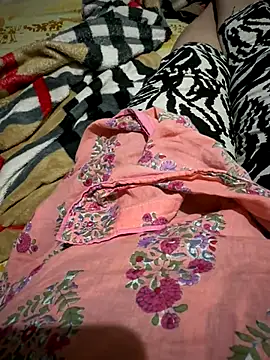 Snapshot of Meghnaaaaaa chatting on November 9, 2:04 pm Meghnaaaaaa online show from November 9, 2:04 pm