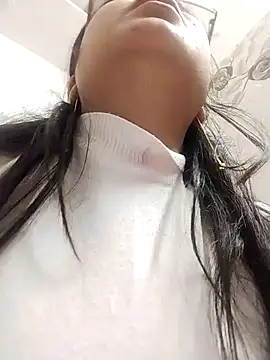 Snapshot of Husnpari20 chatting on December 25, 1:30 pm Husnpari20 online show from December 25, 1:30 pm