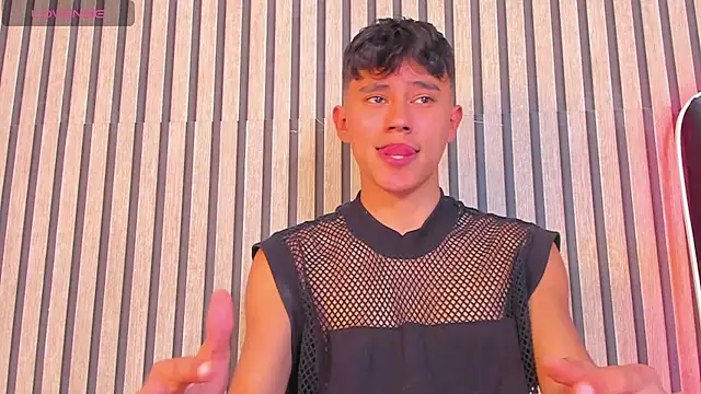 Snapshot of Angel_esteban_fx chatting on June 2, 8:33 pm Angel esteban fx online show from June 2, 8:33 pm