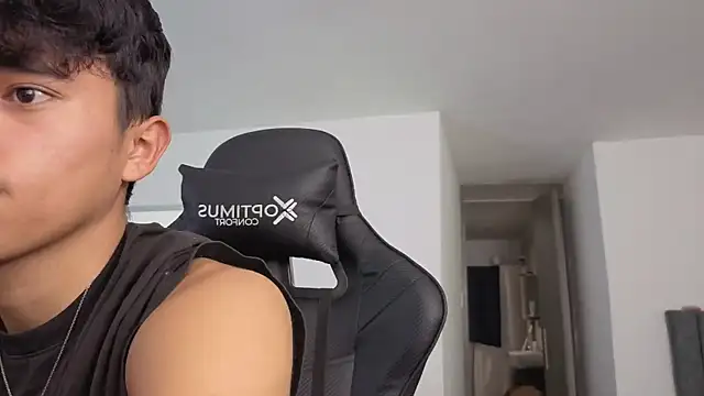 Snapshot of Angel_esteban_fx chatting on July 22, 4:32 pm Angel esteban fx online show from July 22, 4:32 pm