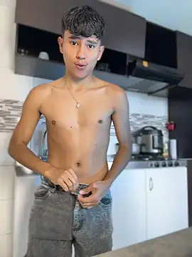 Snapshot of Angel_esteban_fx chatting on August 3, 7:28 pm Angel esteban fx online show from August 3, 7:28 pm