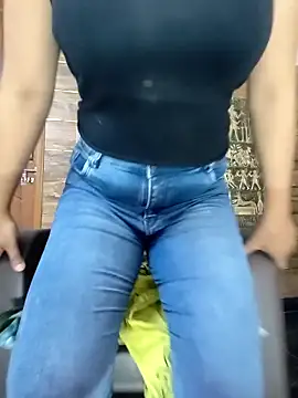 Snapshot of Anamika_24 chatting on October 17, 3:31 am Anamika 24 online show from October 17, 3:31 am