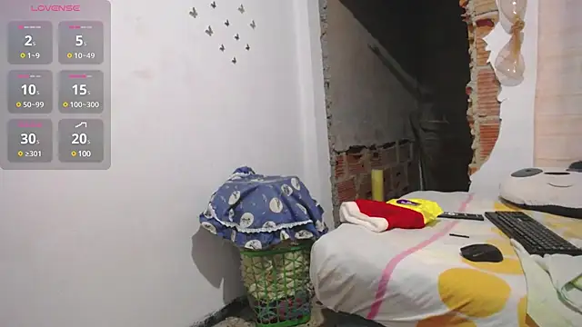 Stepmom slut 50 online show from December 24, 11:11 pm