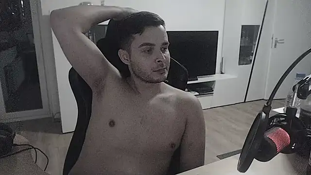 SharkLuigi online show from January 25, 11:11 pm