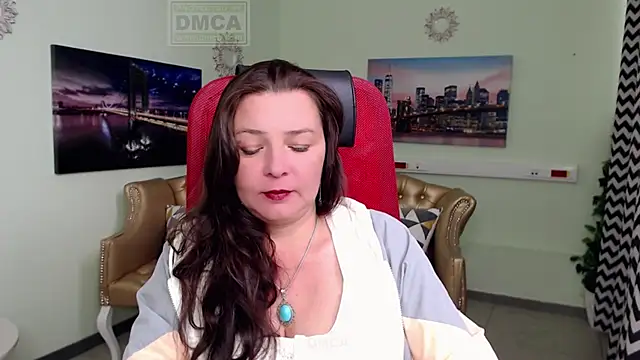 Snapshot of Lily_flower7 chatting on June 12, 5:28 am Lily flower7 online show from June 12, 5:28 am