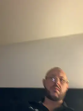 Guitccch online show from February 24, 11:58 pm