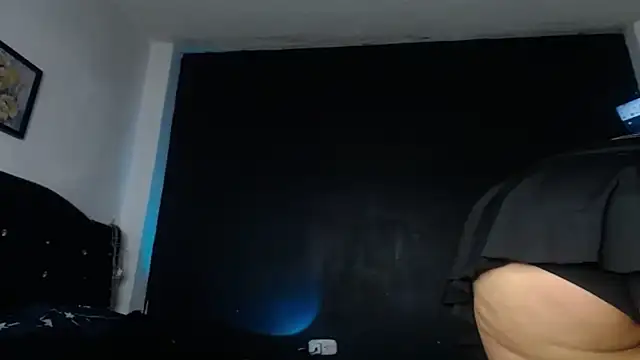 curvy cutie online show from April 12, 4:34 pm