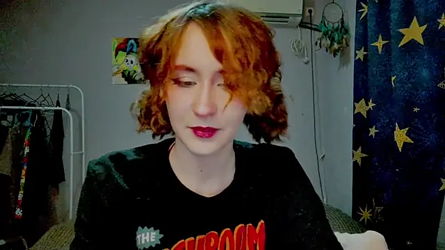 JoannaTompson online show from May 18, 11:10 pm