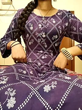 Snapshot of Ruchi-34 chatting on February 6, 9:51 pm Ruchi-34 online show from February 6, 9:51 pm