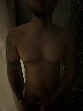 Snapshot of tjuodziauskas chatting on February 5, 3:38 pm tjuodziauskas online show from February 5, 3:38 pm