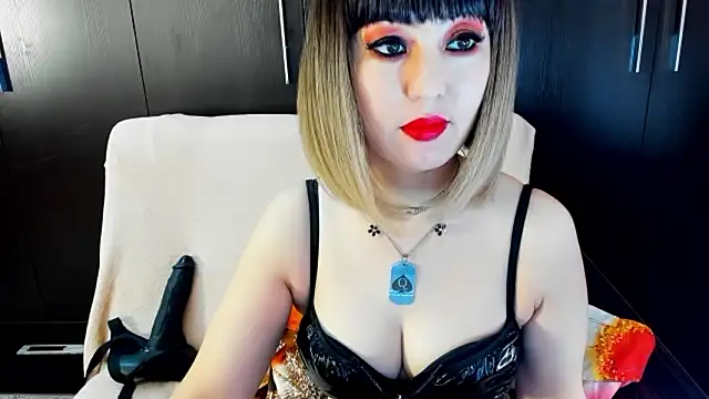 DaisyMun online show from March 14, 3:45 am