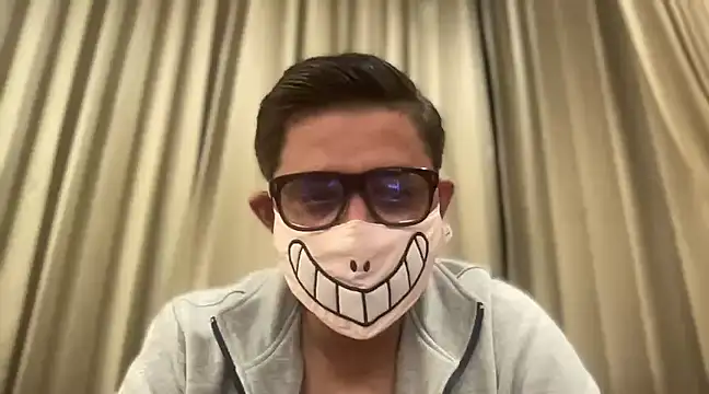 Snapshot of slavekinky001 chatting on December 31, 8:56 pm slavekinky001 online show from December 31, 8:56 pm