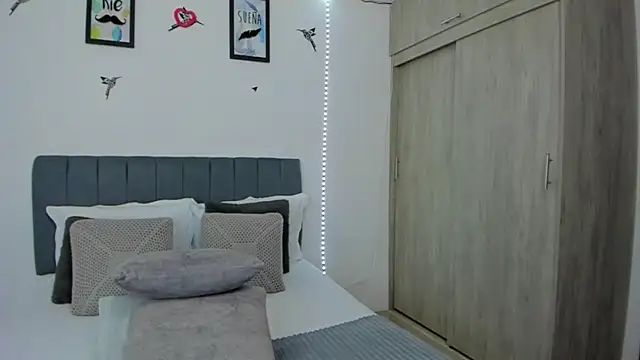 im sarah34 online show from March 27, 7:35 pm