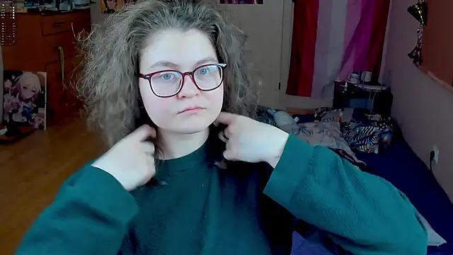 Snapshot of Sashy_Way chatting on February 12, 8:04 pm Sashy Way online show from February 12, 8:04 pm