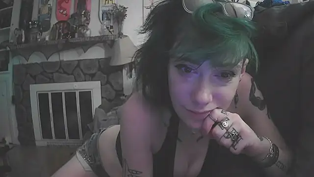 Snapshot of Emily0903 chatting on October 3, 12:07 am Emily0903 online show from October 3, 12:07 am