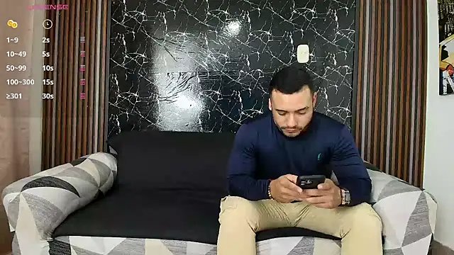 Snapshot of hott_dicks chatting on February 12, 7:35 pm hott dicks online show from February 12, 7:35 pm