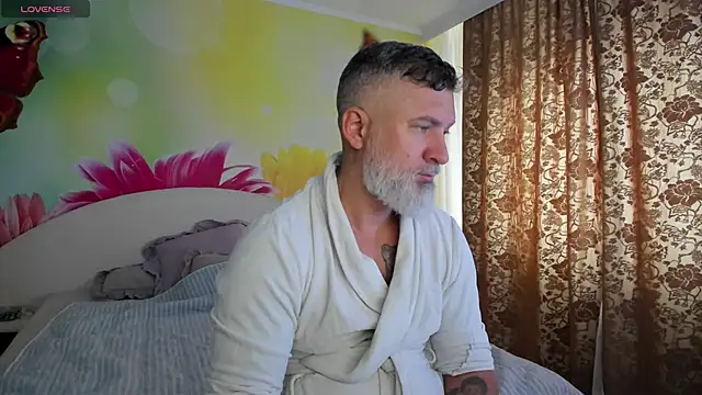 BlowMyXXL online show from December 17, 8:53 am