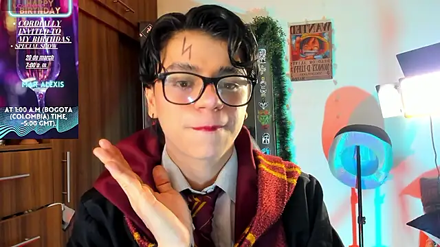 marckalexis online show from March 8, 8:34 pm