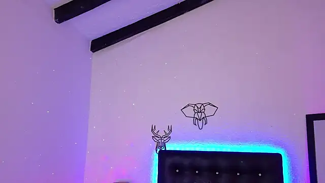 Snapshot of Cuckold_lover69 chatting on December 14, 7:07 am Cuckold lover69 online show from December 14, 7:07 am