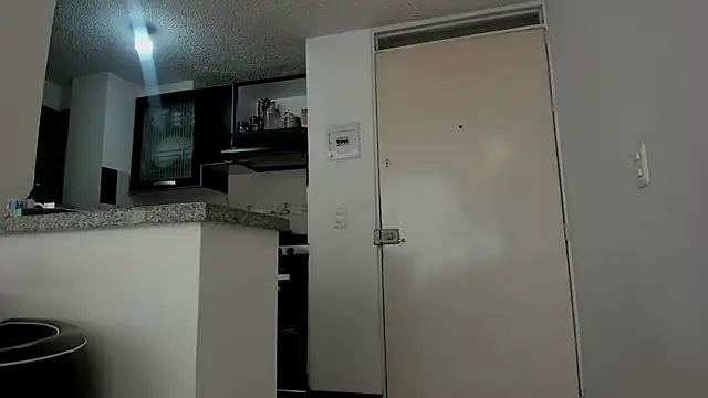 lauramcdowell1 online show from November 20, 3:23 pm