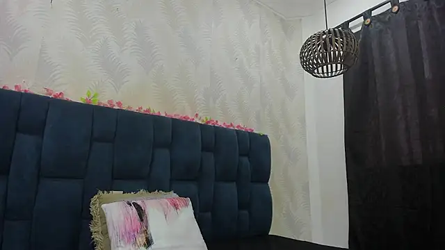 Ammy Connor1 online show from February 28, 8:43 pm