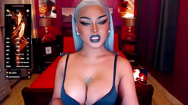 Snapshot of NatalyaFox chatting on April 13, 7:47 am NatalyaFox online show from April 13, 7:47 am