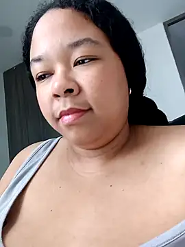Snapshot of XMara chatting on January 19, 8:51 pm XMara online show from January 19, 8:51 pm