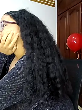 Snapshot of XMara chatting on February 14, 7:02 pm XMara online show from February 14, 7:02 pm