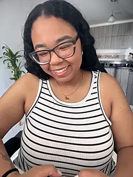 Snapshot of XMara chatting on September 15, 1:55 pm XMara online show from September 15, 1:55 pm
