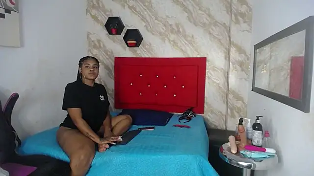 issa  love online show from January 7, 1:19 am