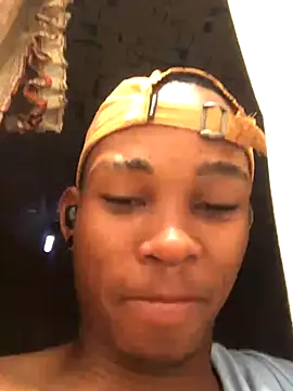 Snapshot of MixedItem chatting on November 5, 11:43 am MixedItem online show from November 5, 11:43 am