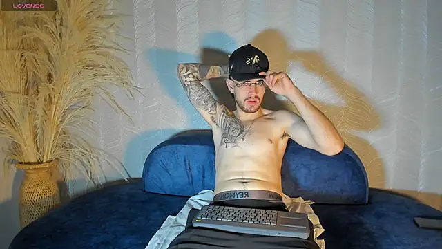 CodyWalkerR online show from June 21, 5:37 pm