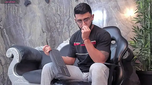 Liam Kleiin online show from March 5, 11:28 am