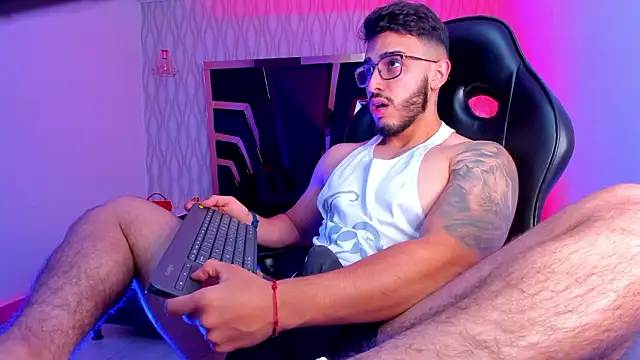 Liam Kleiin online show from February 2, 11:42 am