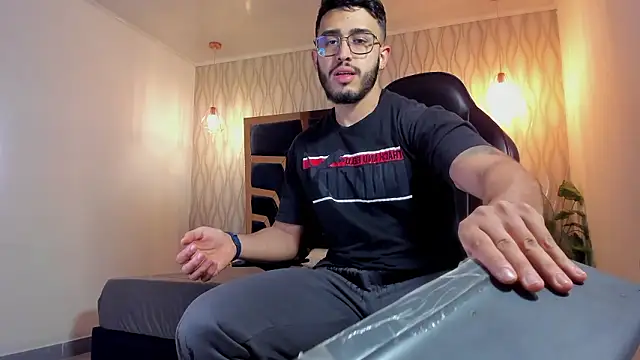 Liam Kleiin online show from March 21, 11:26 am