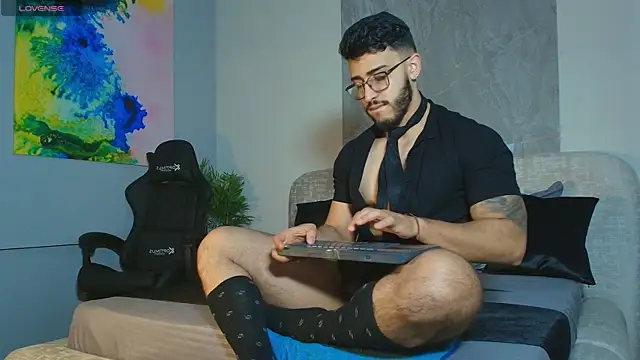 Liam Kleiin online show from May 11, 12:11 pm