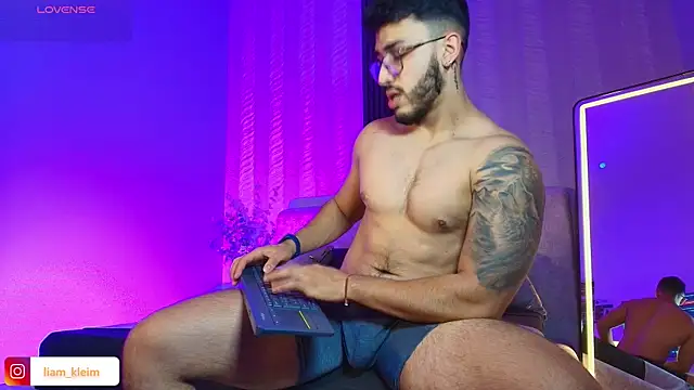 Liam Kleiin online show from May 21, 5:42 pm