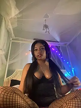 Snapshot of lovekaylaa chatting on February 25, 4:21 pm lovekaylaa online show from February 25, 4:21 pm