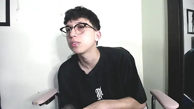  Thomas hot  online show from November 25, 5:40 am