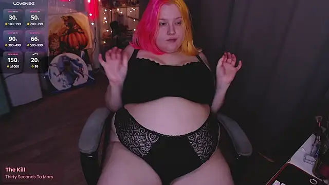 lissamuff online show from November 7, 4:29 pm