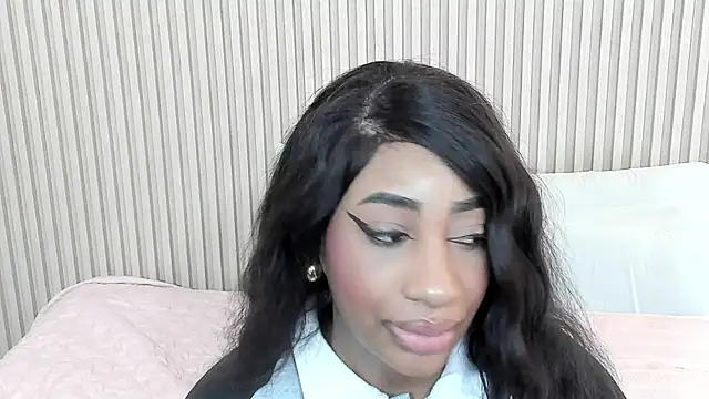 charlottebrowns  online show from October 3, 12:02 pm